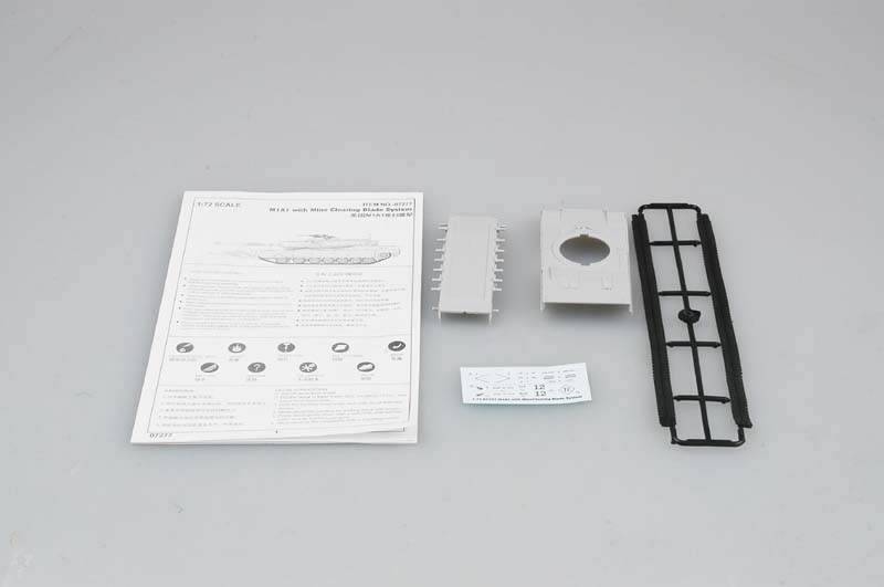 07277P M1A1 with Mine Clearing Blade System Trumpeter