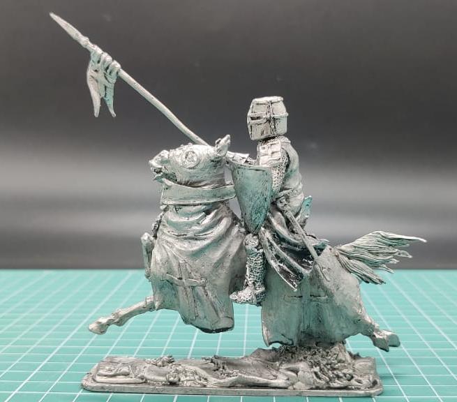 4277ТБ ВИМ, конный рыцарь – крестоносец с копьем со значком, 54 мм Три Богатыря