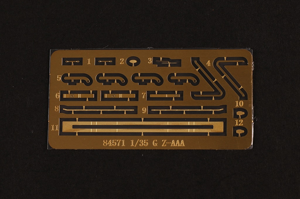 84571HB Грузовик GAZ-AAA with Quad Maxim AA Gun Hobby Boss