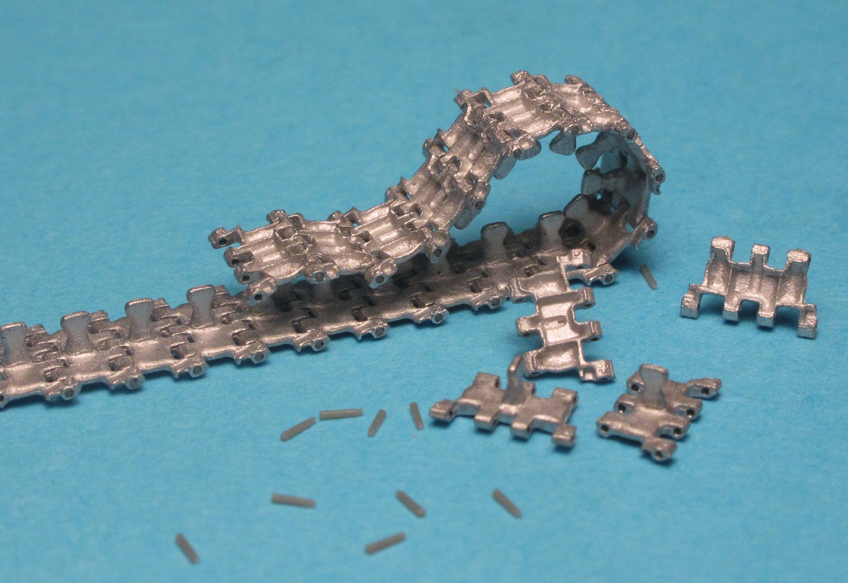 MTL-35040 Tracks for BMD-1 / BMD-2