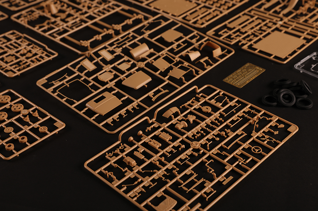 84571HB Грузовик GAZ-AAA with Quad Maxim AA Gun Hobby Boss