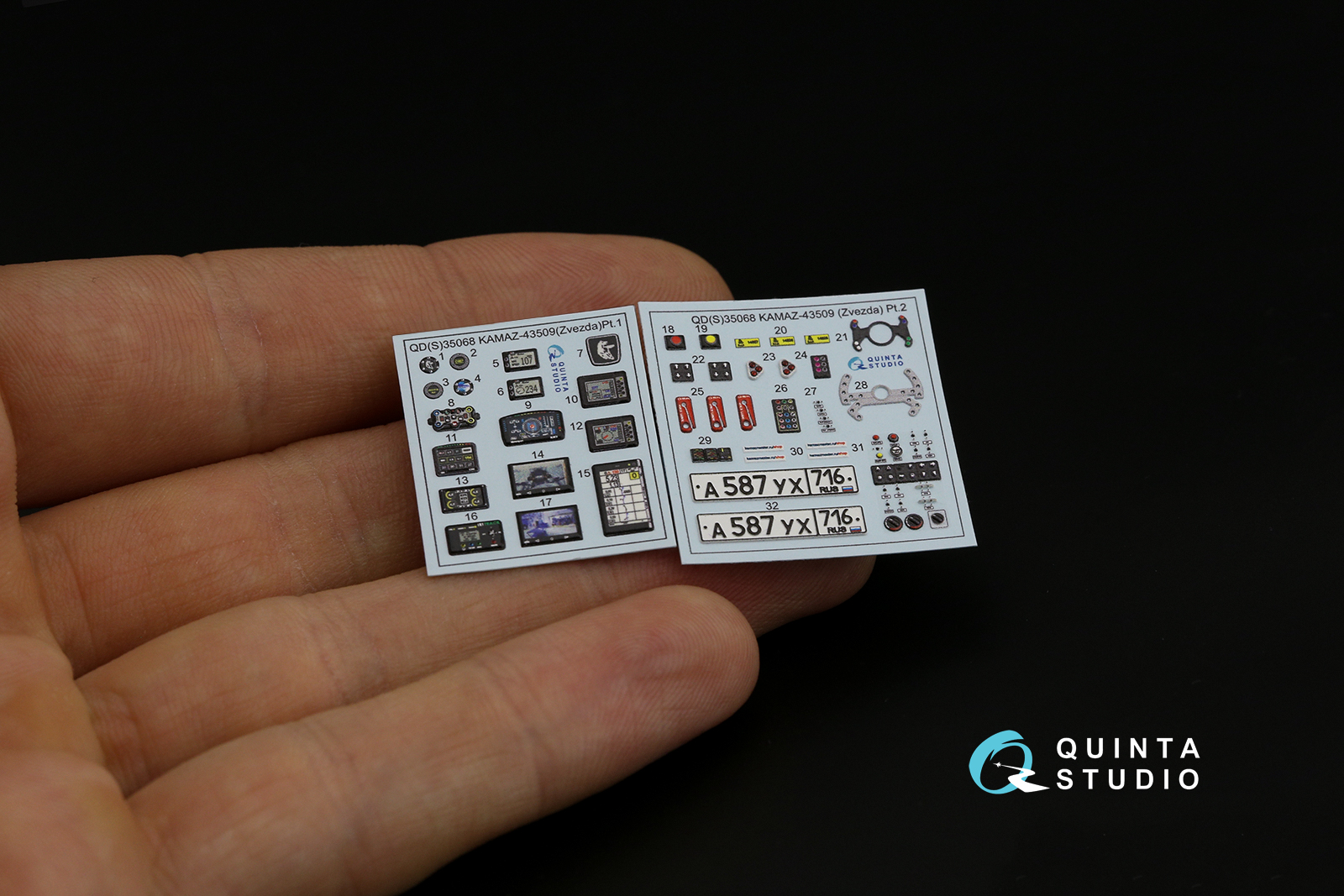 QD35068 3D Декаль интерьера КАМАЗ-43509 (Звезда)