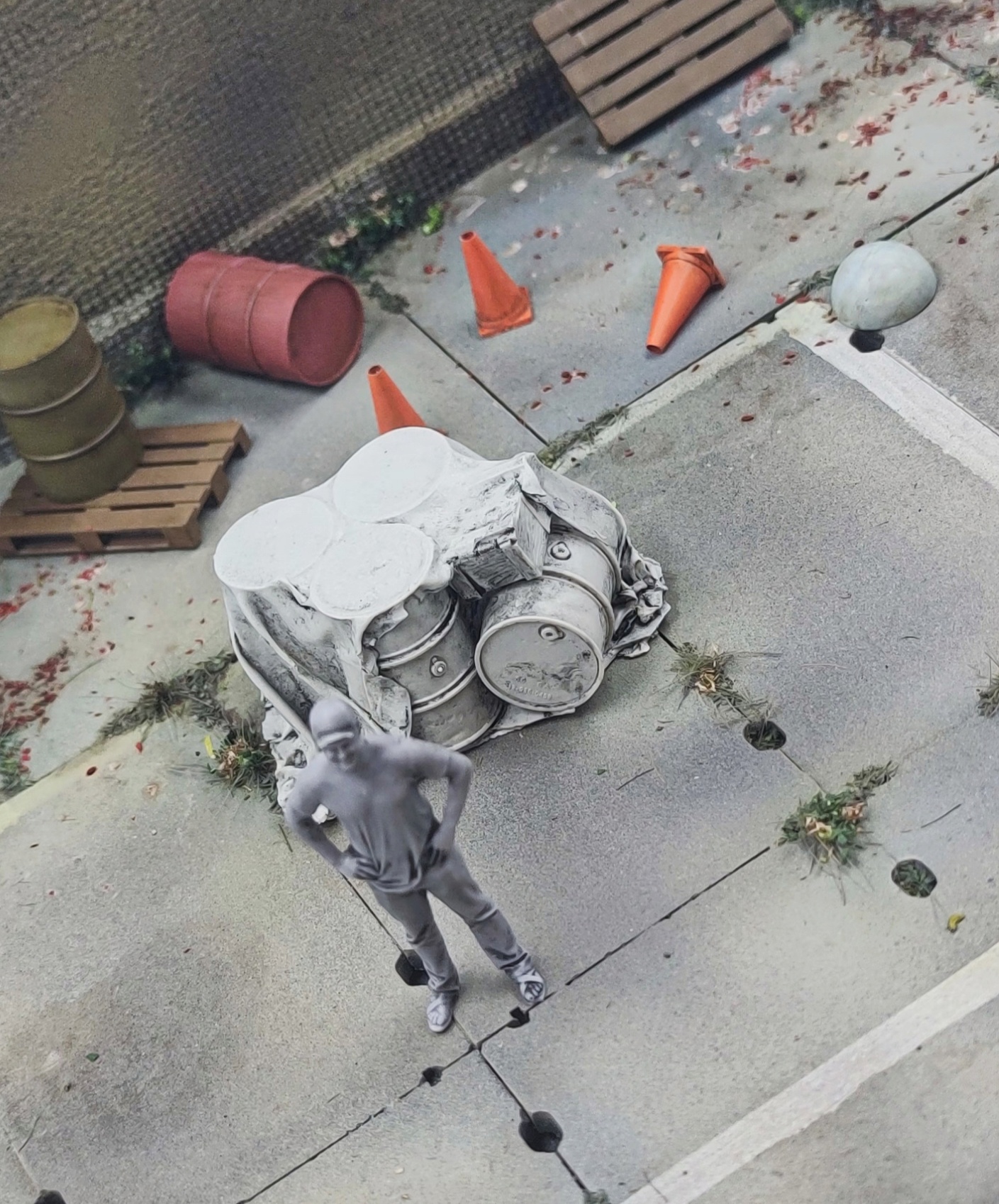 HE-35217 Миниатюра "мужик у бочек" Hobby Expert