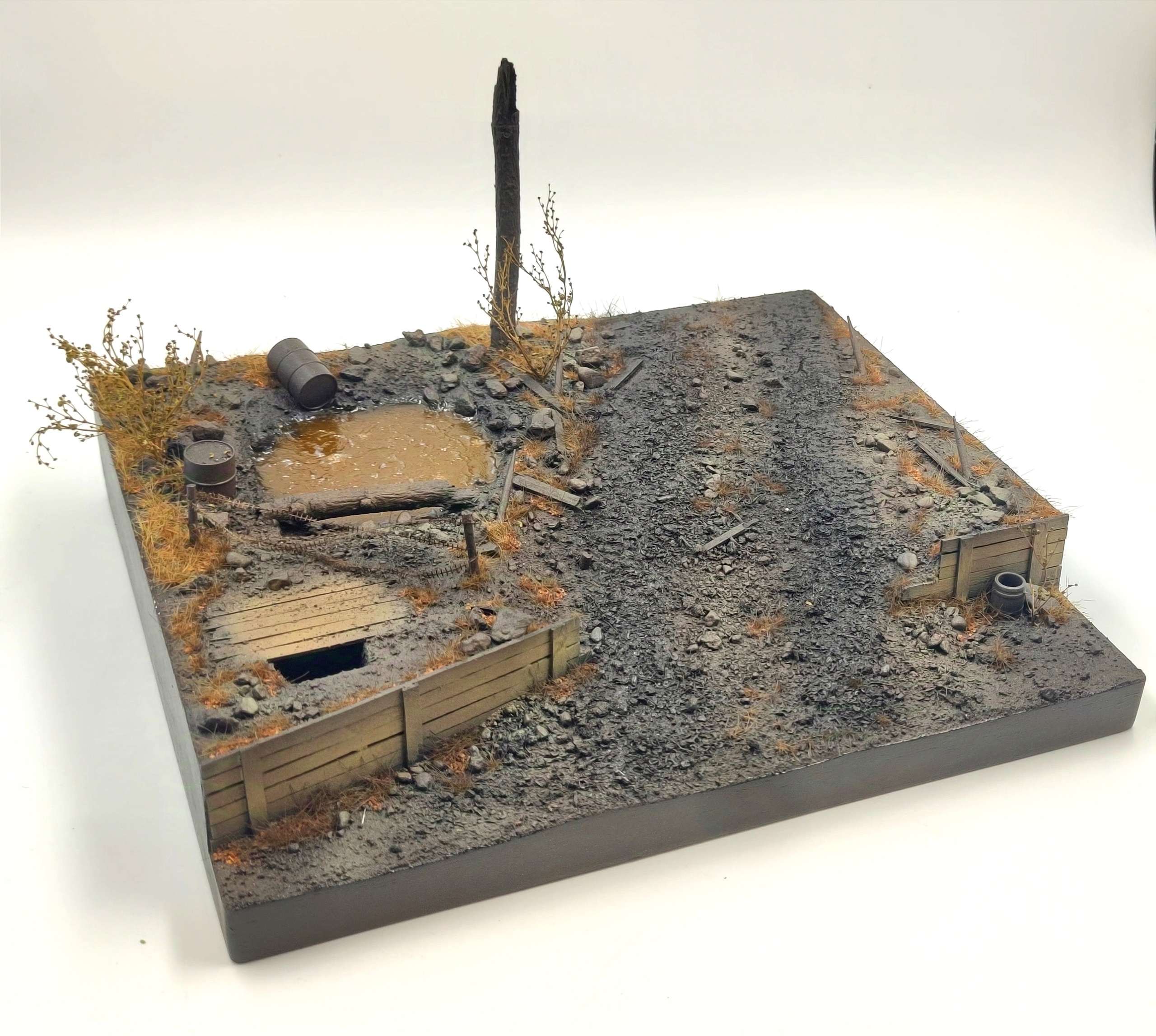 HE-35127 Подставка атака окопа Размер 30*25см