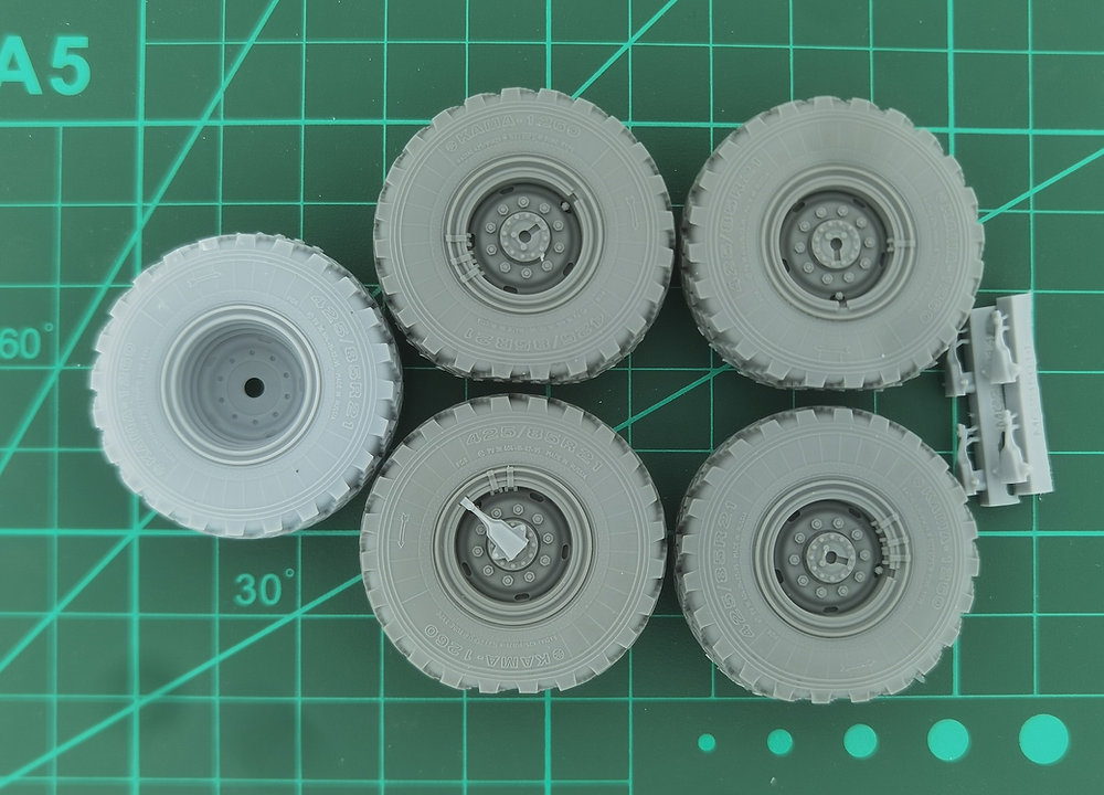 MC235014 Колеса для КАМАЗ К-4350 (для модели фирмы Звезда)