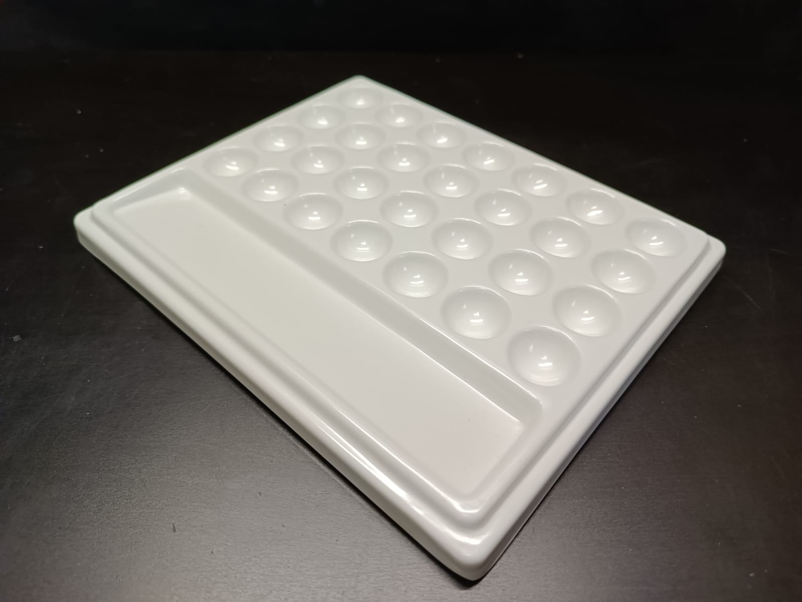 100400RK Палитра прямоугольная 28 ячеек (керамика)