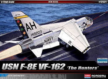 12521 Самолет USN F-8E VF-162 The Hunters 