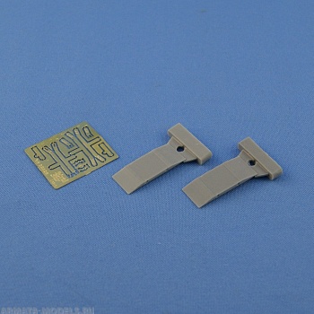 NS35029A Wooden boards (short) for moving over pits and other obstacles for German WWII trucks (Mercedes-Benz L3000, Opel Blitz)
