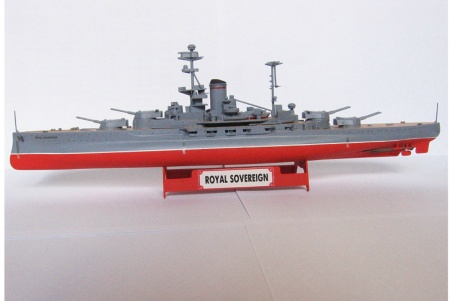 40013 Английский линкор Ройал Соверен ARK model
