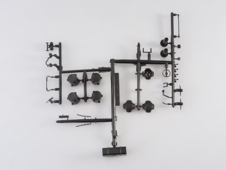 1170KIT Сборная модель МАЗ-6303 бортовой с тентом AVD Models